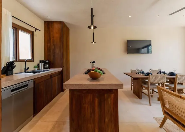 Apartment Stylish 2br Jungle Retreat With Plunge Pool & Rooftop *