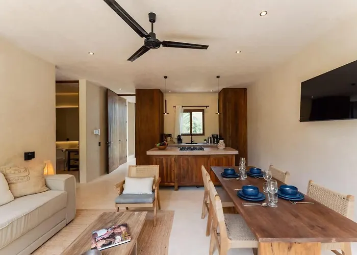 Stylish 2br Jungle Retreat With Plunge Pool & Rooftop Tulum