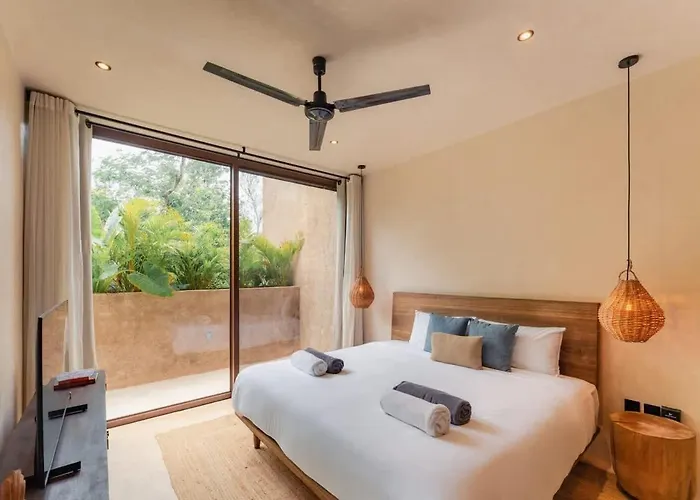 Stylish 2br Jungle Retreat With Plunge Pool & Rooftop Tulum
