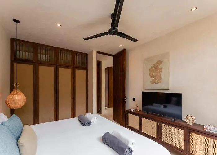 Stylish 2br Jungle Retreat With Plunge Pool & Rooftop Apartment