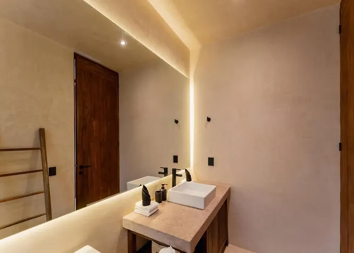 Apartment Stylish 2br Jungle Retreat With Plunge Pool & Rooftop *